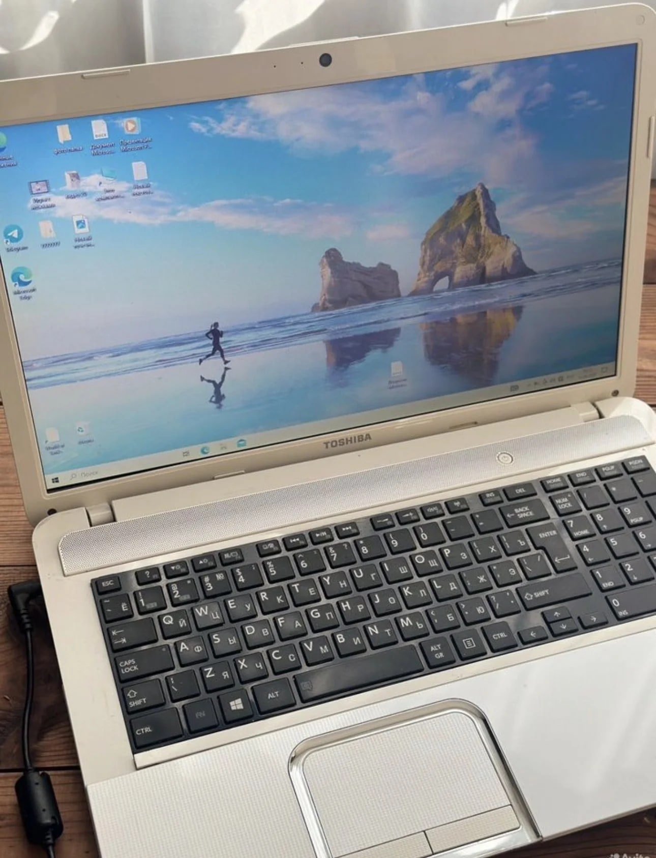 Ноутбук Toshiba Satellite L870D-D3W