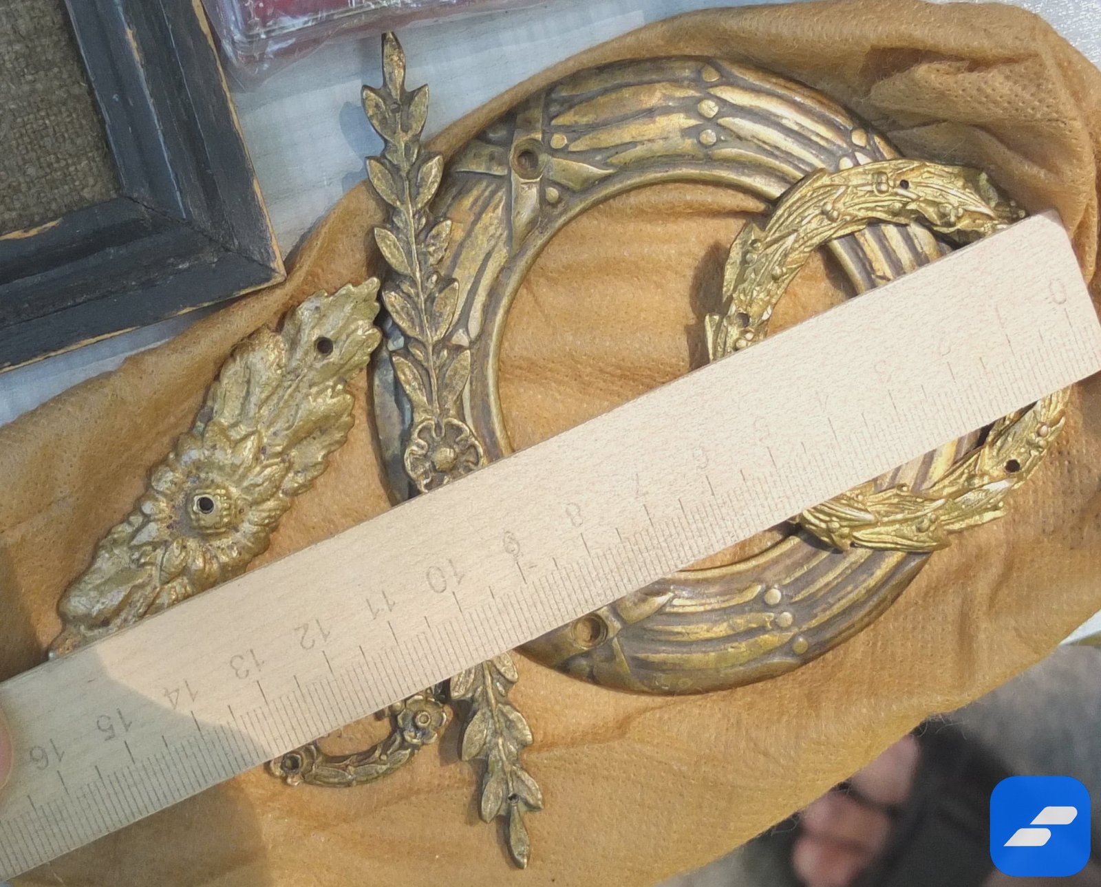 бронзовые накладки на мебель, 4 шт, золочение, 19 век