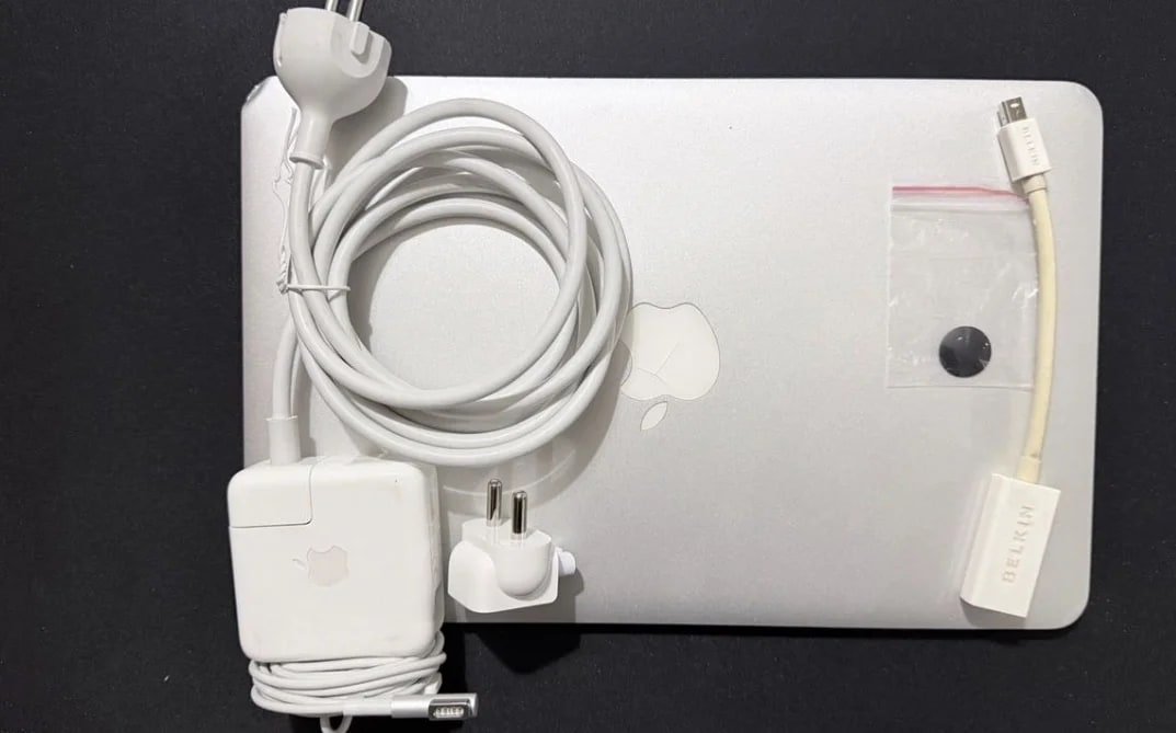 Macbook air 11 (2012)
