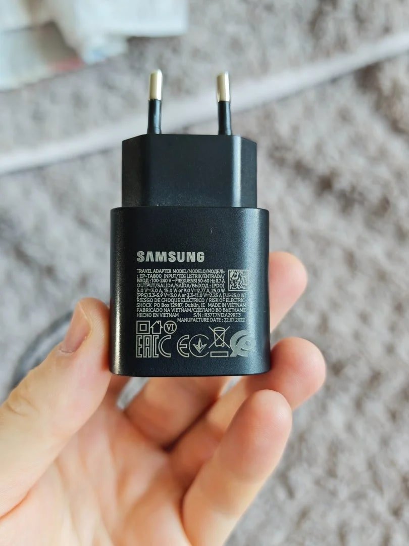 Беспроводная зарядка Samsung EP-P5400 с СЗУ на 25W