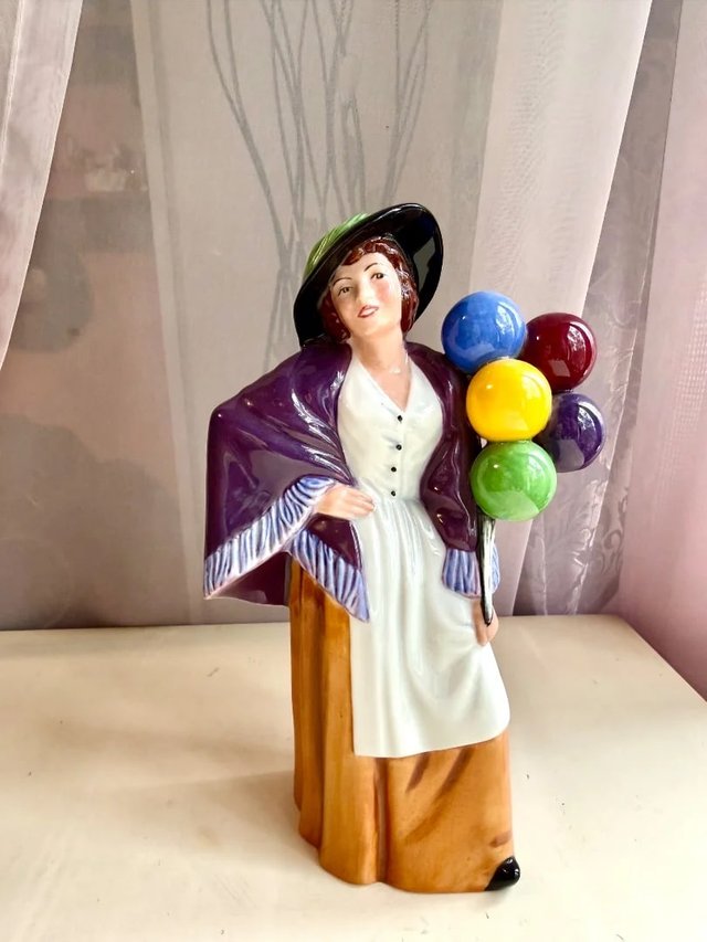 Статуэтка Royal Doulton. Англия
