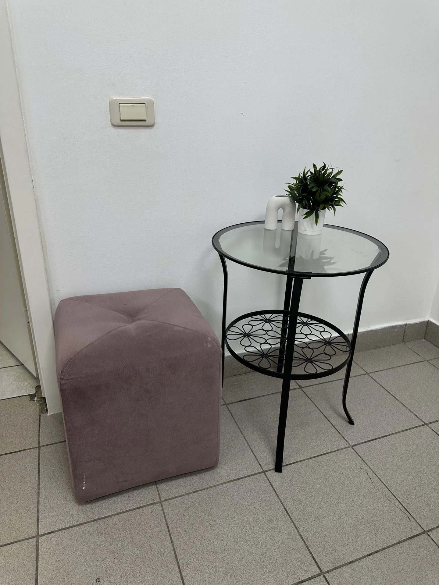 Жернальный стол IKEA