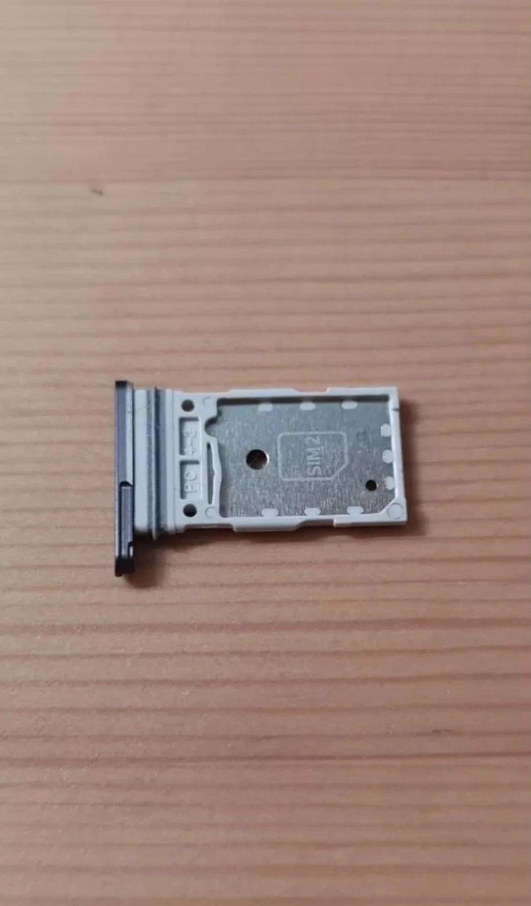 Слот для sim-карт Samsung S21 FE