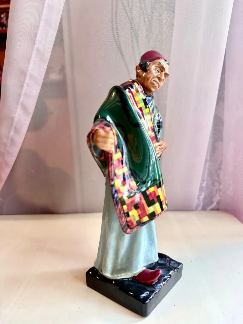 Статуэтка Royal Doulton. Англия