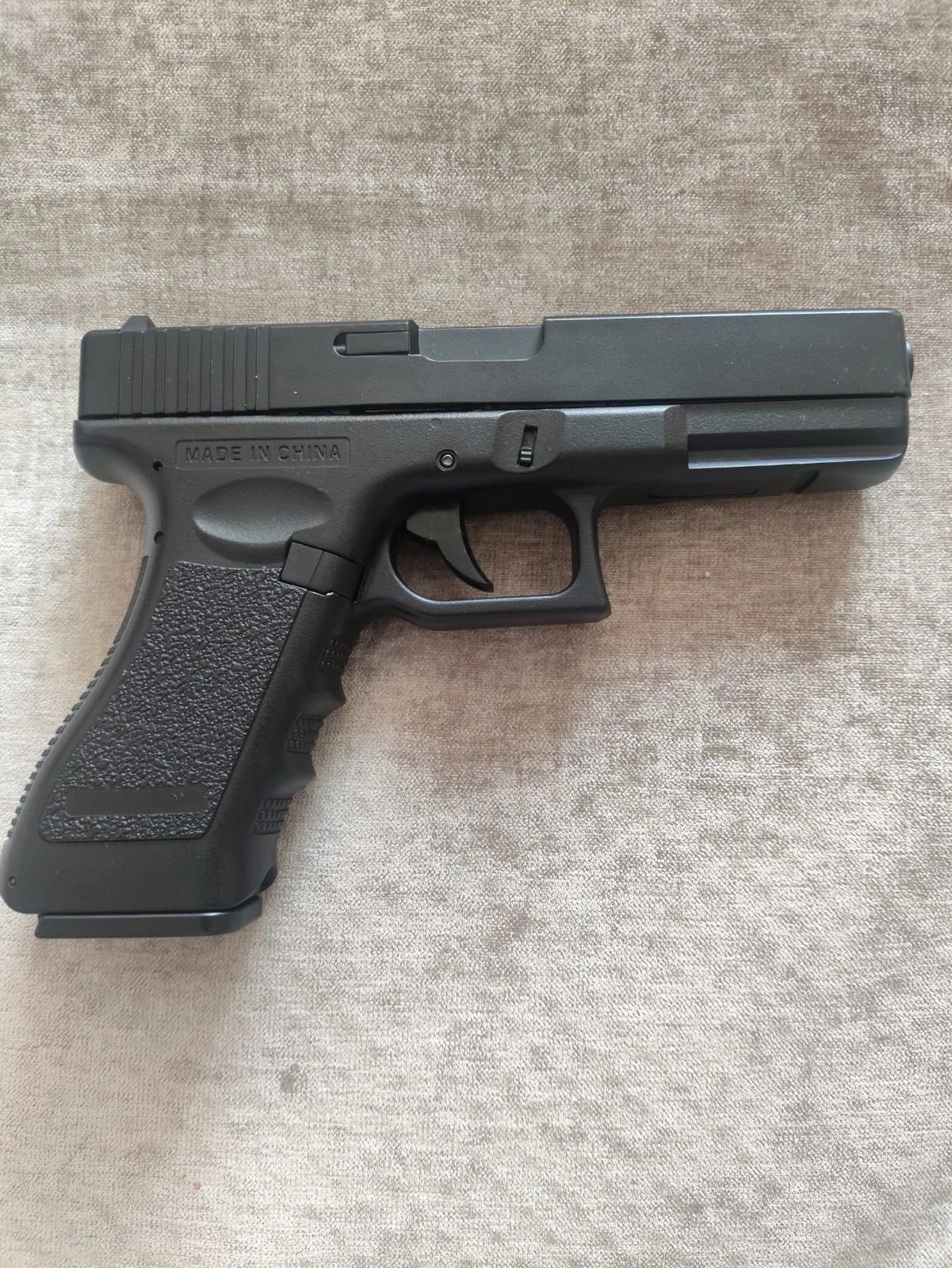 игрушечный пистолет Glock 18