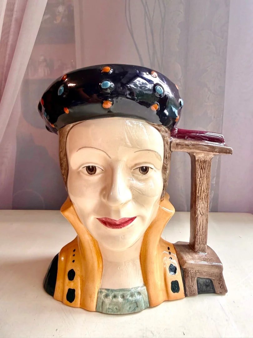 Royal Doulton. Toby. Набор кружек