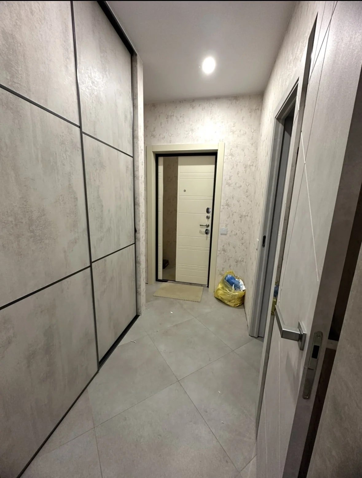 Квартира студия 30кв2