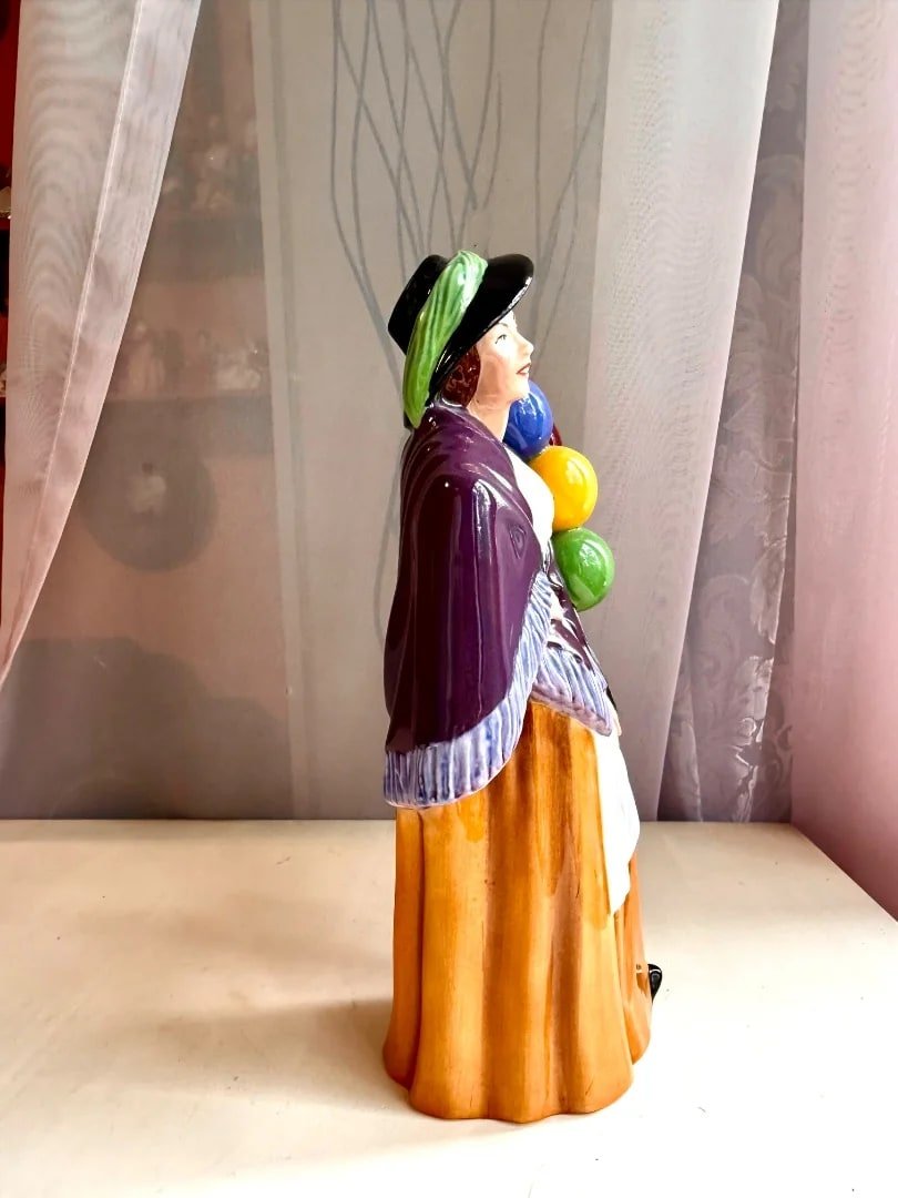 Статуэтка Royal Doulton. Англия