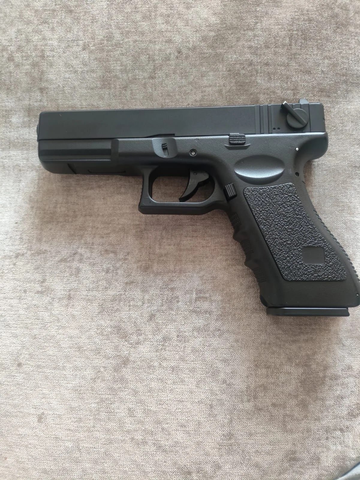 игрушечный пистолет Glock 18