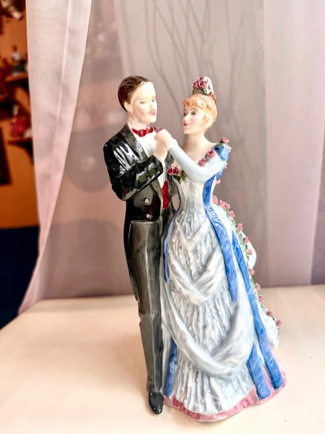 Статуэтка Royal Doulton. Англия