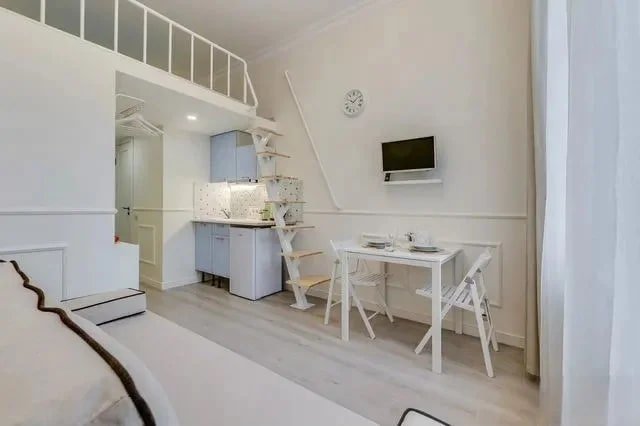 Апарт-отель 9 студий, 130 м²