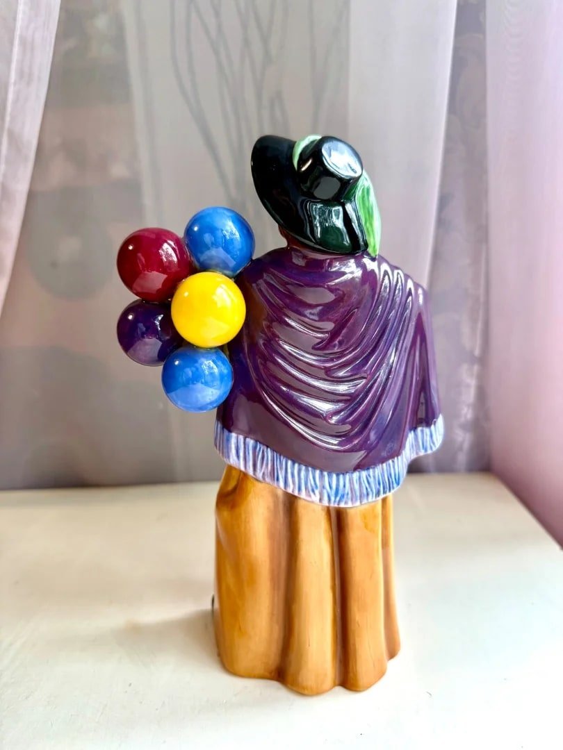 Статуэтка Royal Doulton. Англия
