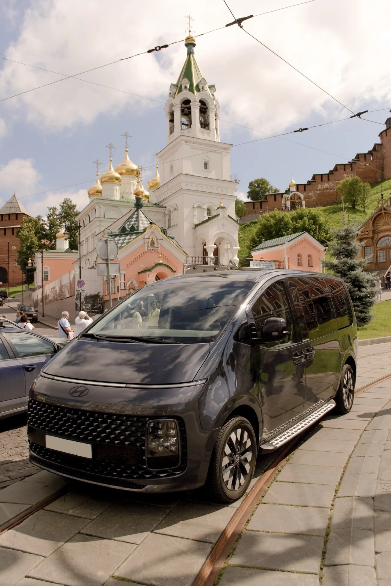 Аренда минивэна с водителем Hyundai Staria Lounge