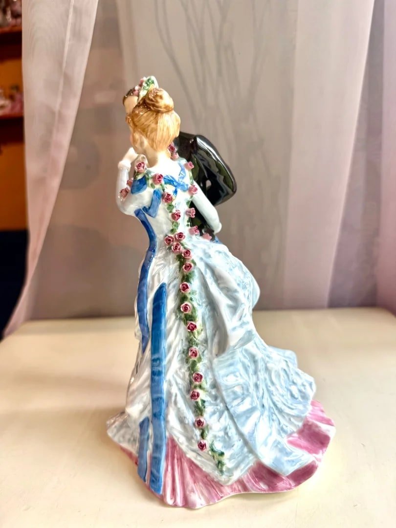 Статуэтка Royal Doulton. Англия