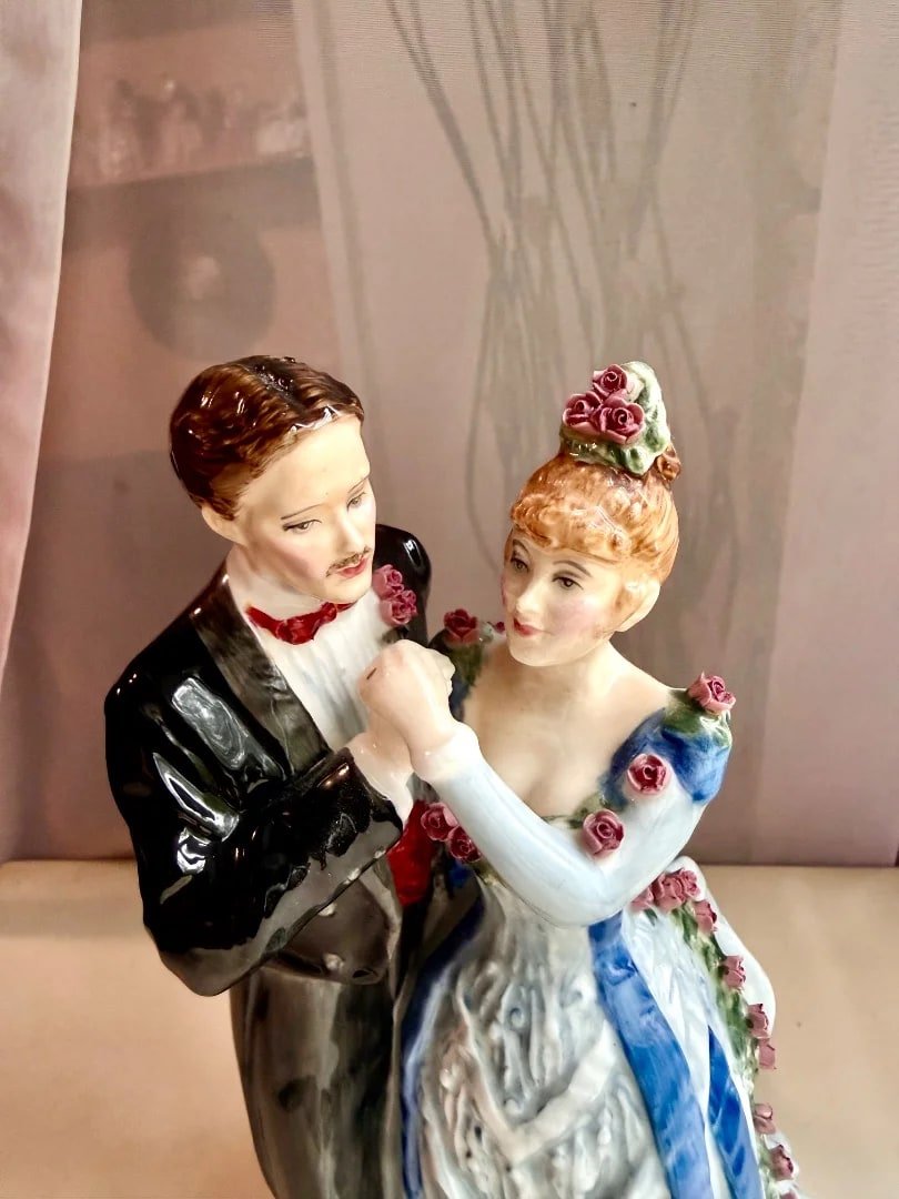 Статуэтка Royal Doulton. Англия