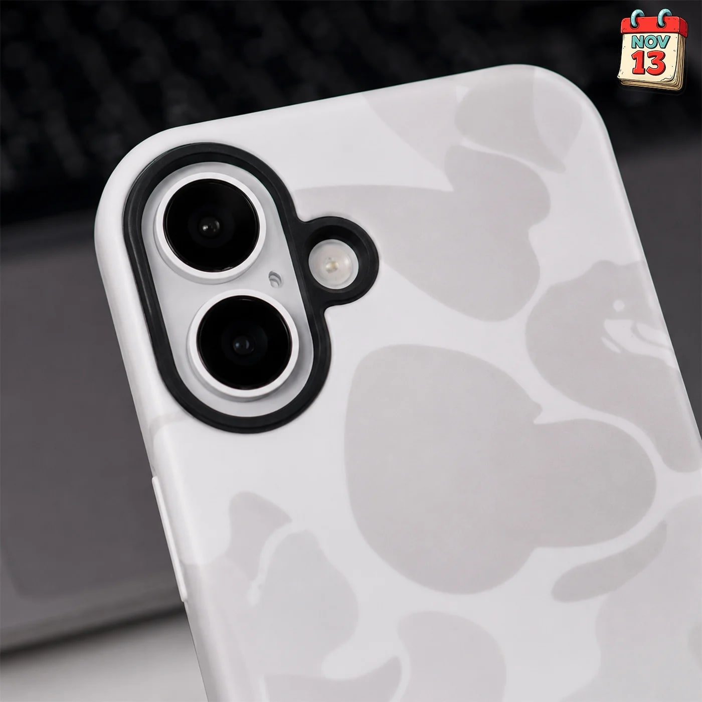 Чехол Варе на iPhone 16 (bape) white