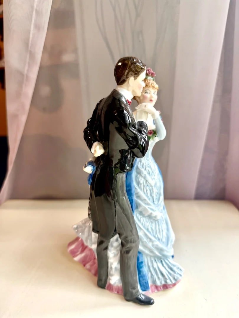 Статуэтка Royal Doulton. Англия